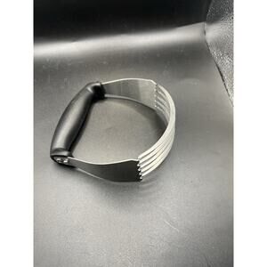 Pampered Chef Pastry Dough Blender Chrome Plate Stainless Black Plastic Handle